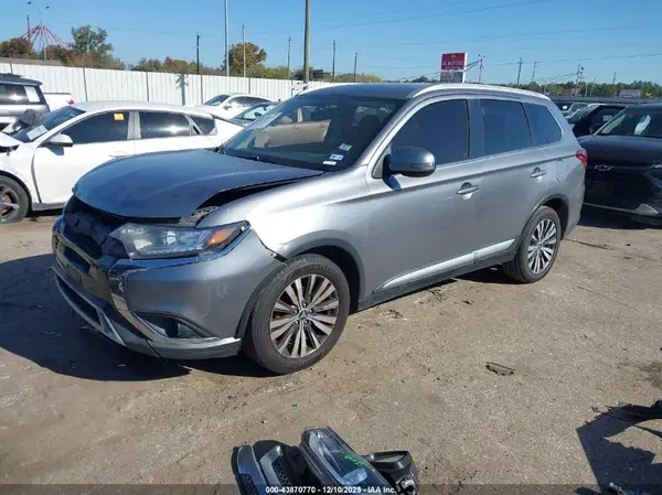 JA4AD3A38KZ035803 2019 MITSUBISHI OUTLANDER - Image 2