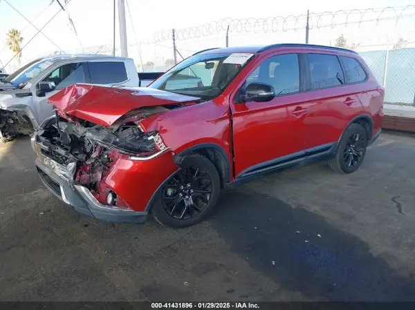 JA4AD3A38KZ039852 2019 MITSUBISHI OUTLANDER - Image 2