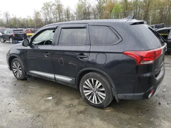 JA4AD3A38KZ045263 2019 MITSUBISHI OUTLANDER - Image 2