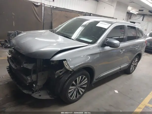 JA4AD3A38KZ049054 2019 MITSUBISHI OUTLANDER - Image 2