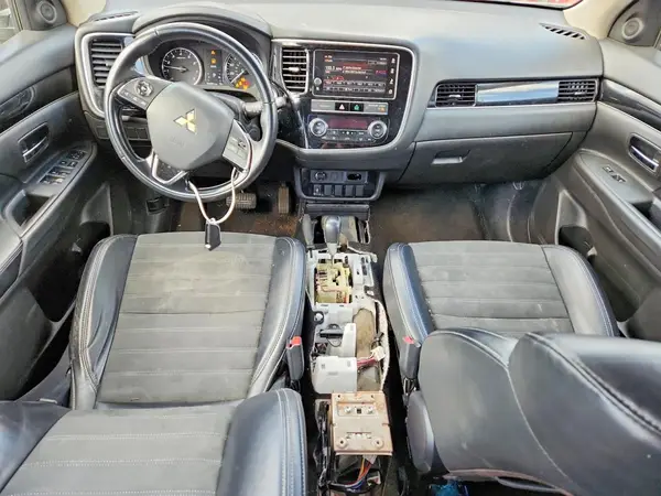 JA4AD3A38KZ050138 2019 MITSUBISHI OUTLANDER - Image 8