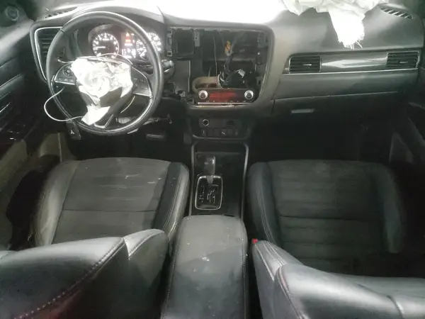 JA4AD3A38LJ000369 2020 MITSUBISHI OUTLANDER - Image 8