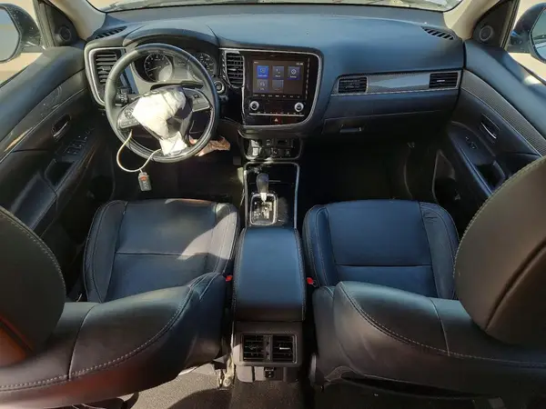 JA4AD3A38LJ000601 2020 MITSUBISHI OUTLANDER - Image 8