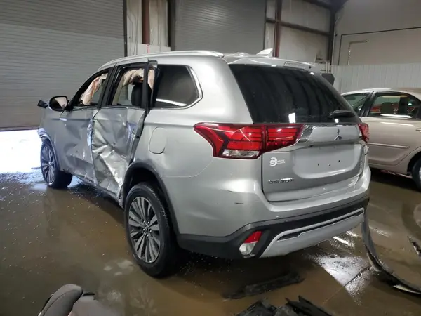 JA4AD3A38LJ000744 2020 MITSUBISHI OUTLANDER - Image 2