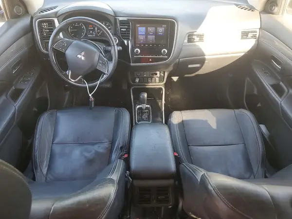 JA4AD3A38LJ001005 2020 MITSUBISHI OUTLANDER - Image 8
