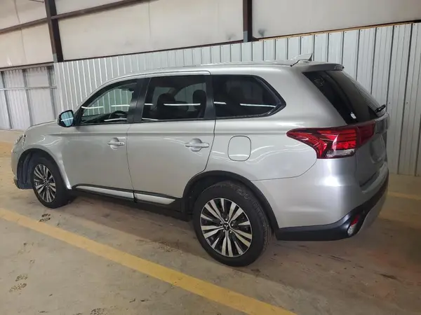 JA4AD3A38LZ003791 2020 MITSUBISHI OUTLANDER - Image 2