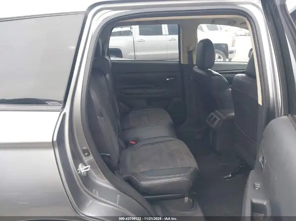 JA4AD3A38LZ004097 2020 MITSUBISHI OUTLANDER - Image 8