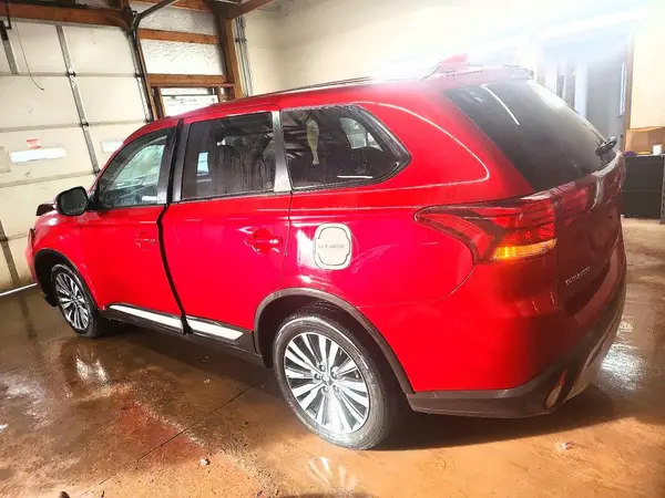 JA4AD3A38LZ005461 2020 MITSUBISHI OUTLANDER - Image 2