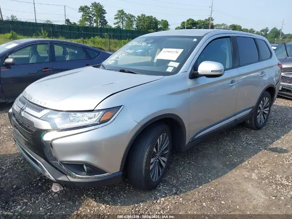 JA4AD3A38LZ010627 2020 MITSUBISHI OUTLANDER - Image 2
