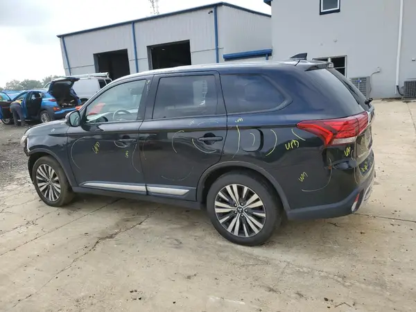 JA4AD3A38LZ010904 2020 MITSUBISHI OUTLANDER - Image 2