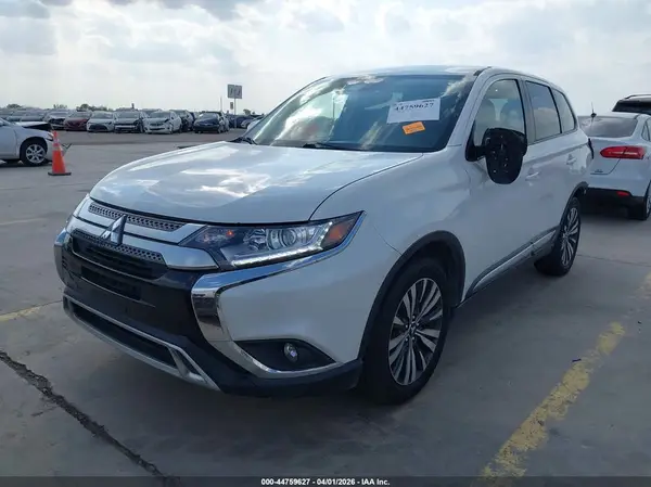 JA4AD3A38LZ011616 2020 MITSUBISHI OUTLANDER - Image 2