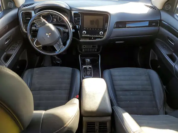 JA4AD3A38LZ023992 2020 MITSUBISHI OUTLANDER - Image 8