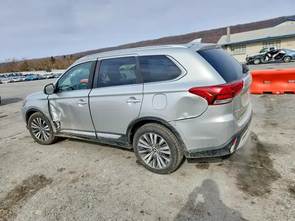 JA4AD3A38LZ031705 2020 MITSUBISHI OUTLANDER - Image 2