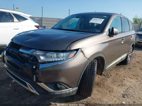 JA4AD3A38LZ042025 2020 MITSUBISHI OUTLANDER - Image 2