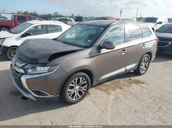 JA4AD3A39GZ010996 2016 MITSUBISHI OUTLANDER - Image 2