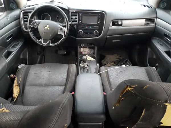 JA4AD3A39GZ021450 2016 MITSUBISHI OUTLANDER - Image 8