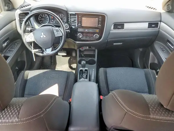 JA4AD3A39GZ021917 2016 MITSUBISHI OUTLANDER - Image 8