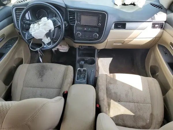JA4AD3A39GZ022551 2016 MITSUBISHI OUTLANDER - Image 8