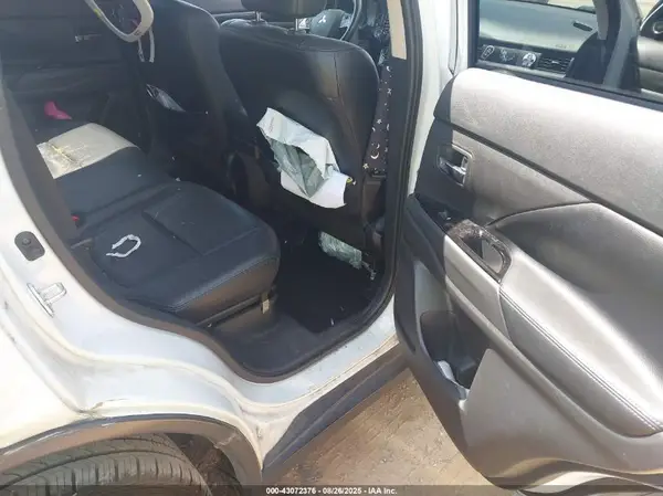 JA4AD3A39GZ024767 2016 MITSUBISHI OUTLANDER - Image 8