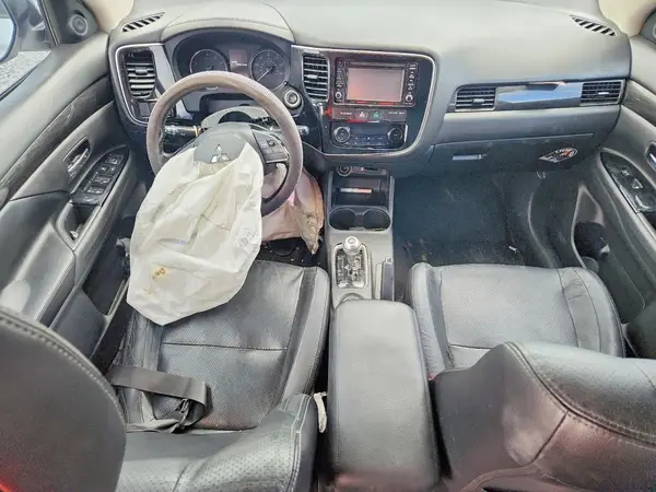 JA4AD3A39GZ036336 2016 MITSUBISHI OUTLANDER - Image 8