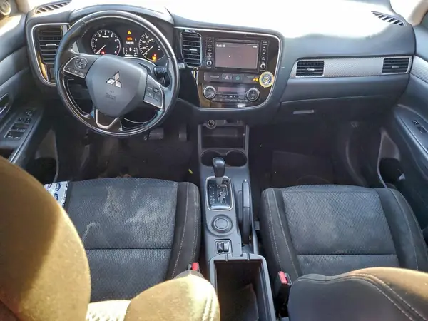 JA4AD3A39GZ040080 2016 MITSUBISHI OUTLANDER - Image 8