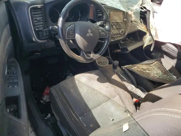 JA4AD3A39GZ059129 2016 MITSUBISHI OUTLANDER - Image 8