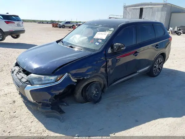 JA4AD3A39GZ065013 2016 MITSUBISHI OUTLANDER - Image 2