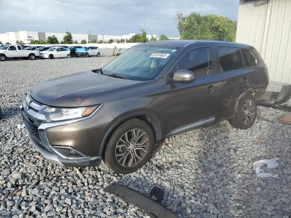 JA4AD3A39HZ005783 2017 MITSUBISHI OUTLANDER - Image 1