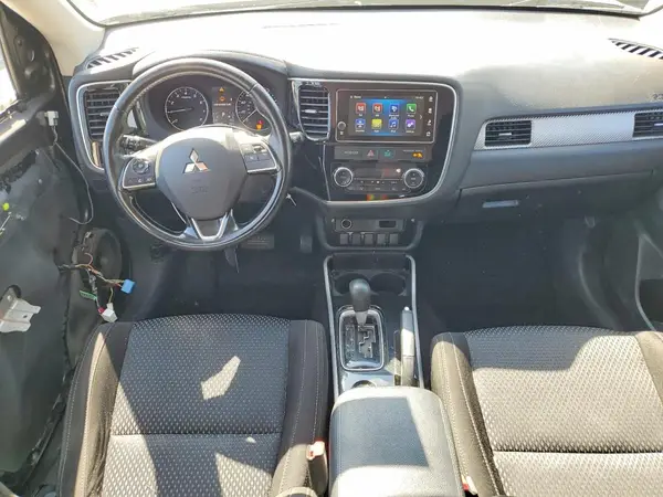 JA4AD3A39HZ007601 2017 MITSUBISHI OUTLANDER - Image 8