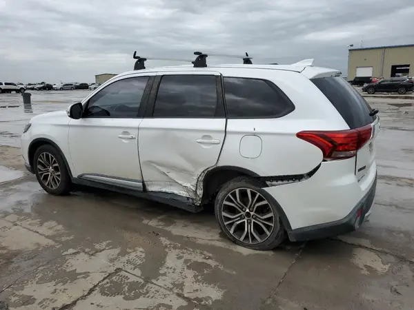 JA4AD3A39HZ008456 2017 MITSUBISHI OUTLANDER - Image 2