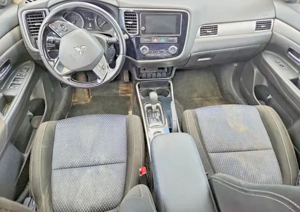 JA4AD3A39HZ009753 2017 MITSUBISHI OUTLANDER - Image 8