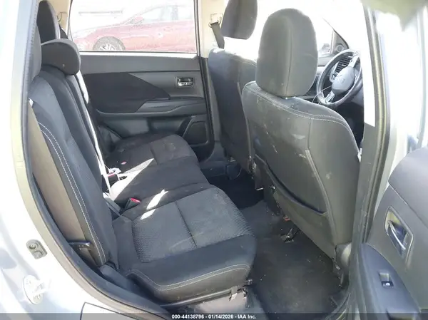 JA4AD3A39HZ020591 2017 MITSUBISHI OUTLANDER - Image 8