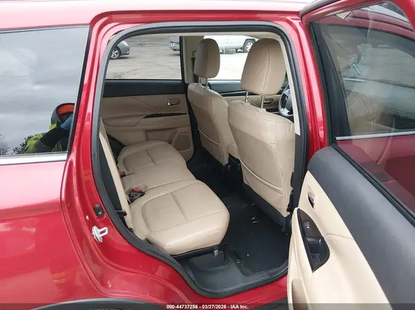 JA4AD3A39HZ029839 2017 MITSUBISHI OUTLANDER - Image 8