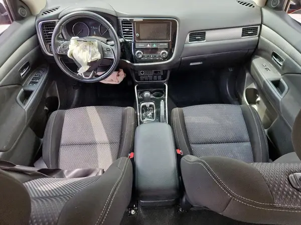 JA4AD3A39HZ048830 2017 MITSUBISHI OUTLANDER - Image 8