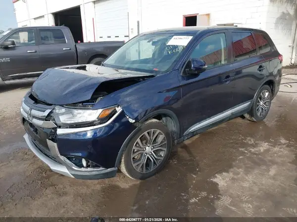JA4AD3A39HZ054269 2017 MITSUBISHI OUTLANDER - Image 2