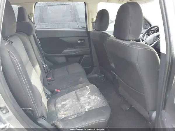 JA4AD3A39HZ060055 2017 MITSUBISHI OUTLANDER - Image 8