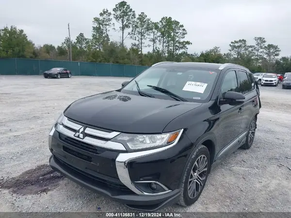 JA4AD3A39HZ067667 2017 MITSUBISHI OUTLANDER - Image 2