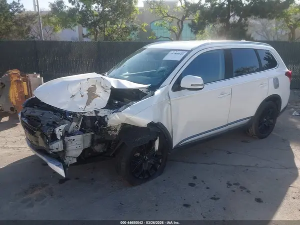JA4AD3A39HZ068026 2017 MITSUBISHI OUTLANDER - Image 2