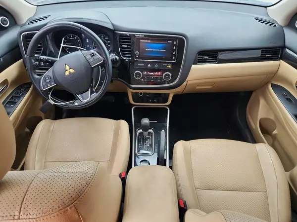 JA4AD3A39JJ001544 2018 MITSUBISHI OUTLANDER - Image 8