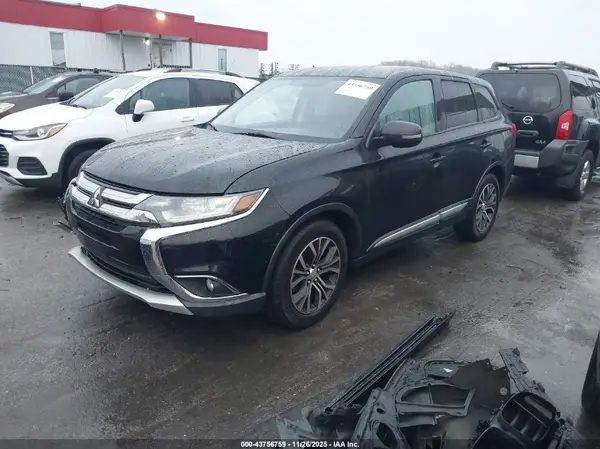 JA4AD3A39JJ002516 2018 MITSUBISHI OUTLANDER - Image 2