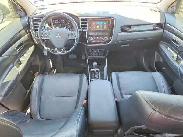 JA4AD3A39JZ009211 2018 MITSUBISHI OUTLANDER - Image 8