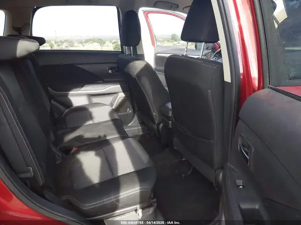 JA4AD3A39JZ009368 2018 MITSUBISHI OUTLANDER - Image 8