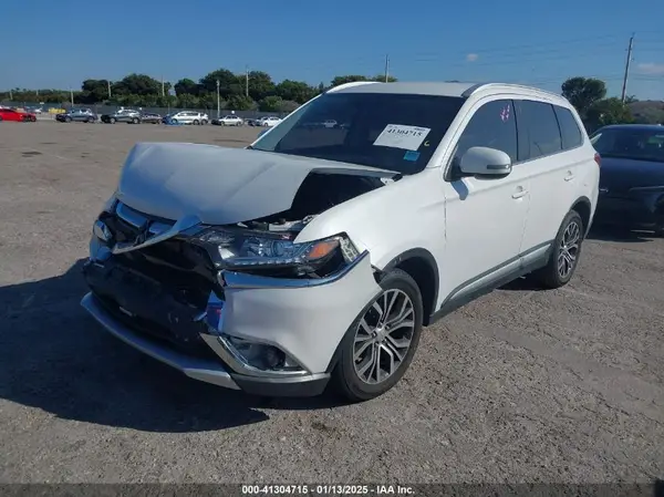 JA4AD3A39JZ011427 2018 MITSUBISHI OUTLANDER - Image 2