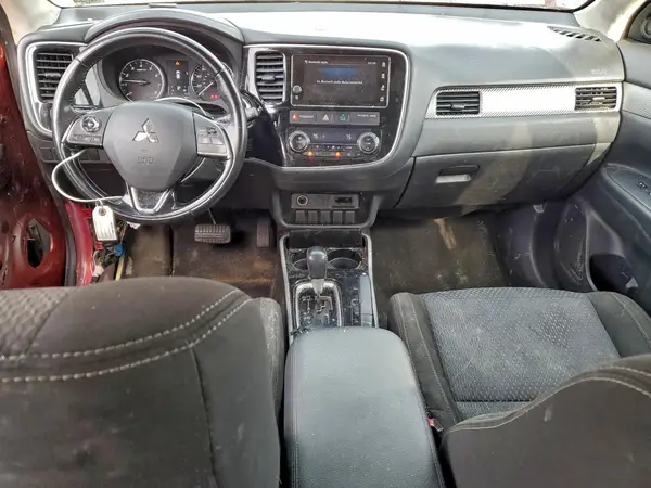 JA4AD3A39JZ014120 2018 MITSUBISHI OUTLANDER - Image 8
