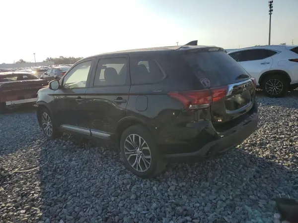 JA4AD3A39JZ018118 2018 MITSUBISHI OUTLANDER - Image 2