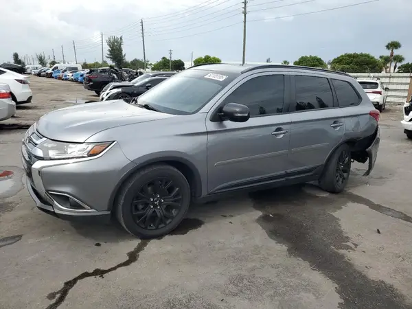 JA4AD3A39JZ018913 2018 MITSUBISHI OUTLANDER - Image 1