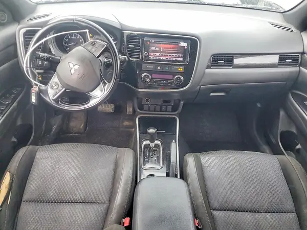 JA4AD3A39JZ019401 2018 MITSUBISHI OUTLANDER - Image 8