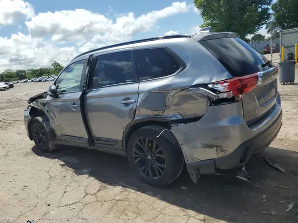 JA4AD3A39JZ021049 2018 MITSUBISHI OUTLANDER - Image 2
