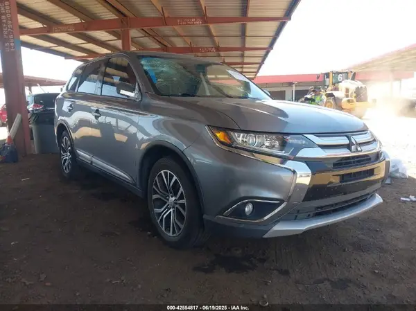 JA4AD3A39JZ022427 2018 MITSUBISHI OUTLANDER - Image 1