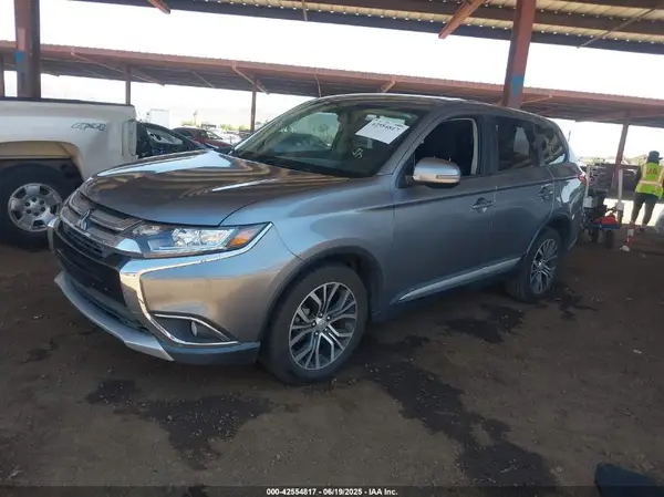 JA4AD3A39JZ022427 2018 MITSUBISHI OUTLANDER - Image 2